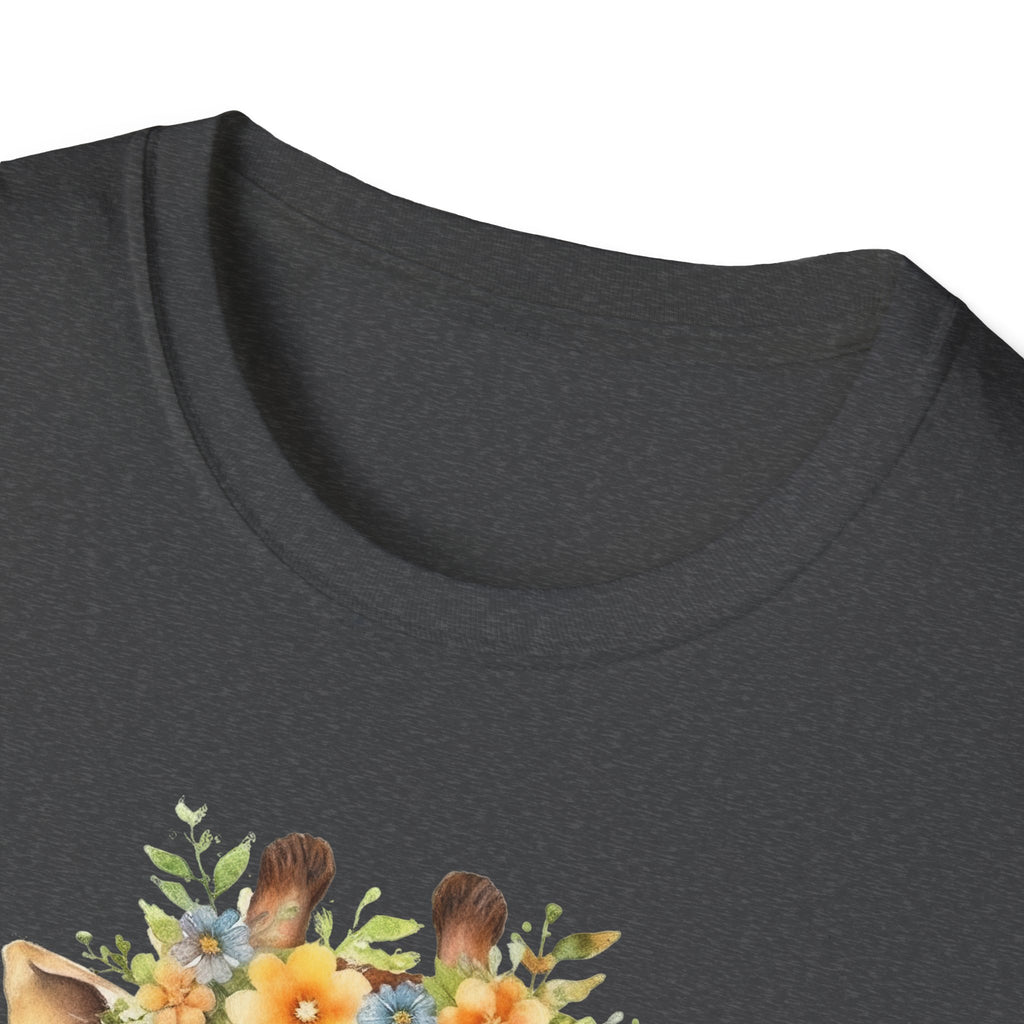 Floral Giraffe T-Shirt, Cute Animal Shirt, Unisex Tee, Animal Lover Gift, Casual Wear, Summer Fashion